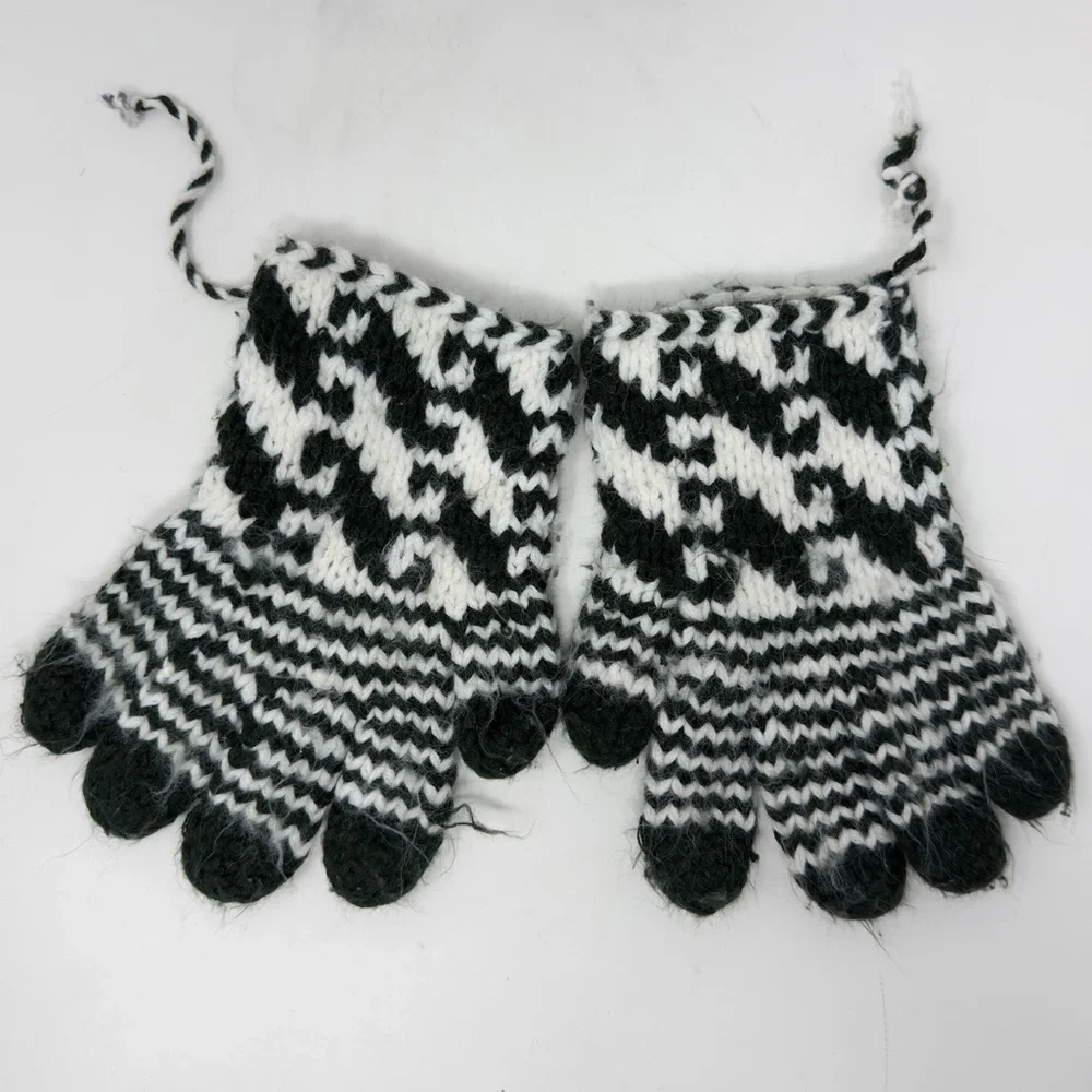 Handmade Peruvian Gloves Green White Heavy Hand Knit Soft‎ Wool